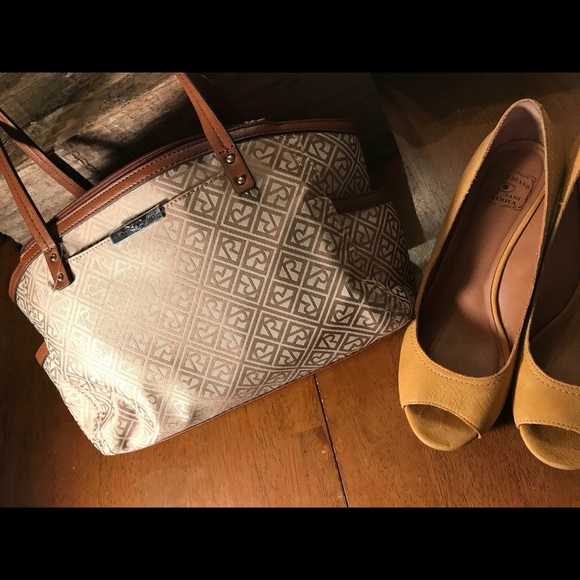 Relic Handbags - Brand new Relic purse, never been carried.